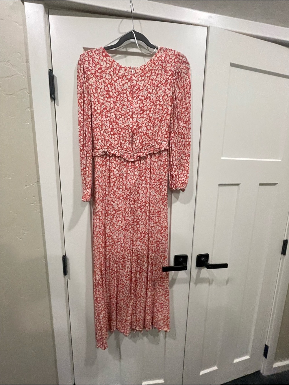 Lost + Wander Coral Pink Floral Maxi Dress - Picture 4 of 4